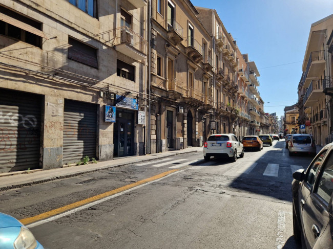 Locale commerciale in vendita a Catania