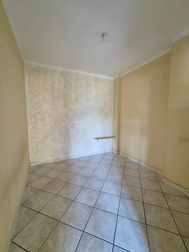 Trilocale con terrazzino in vendita a Catania