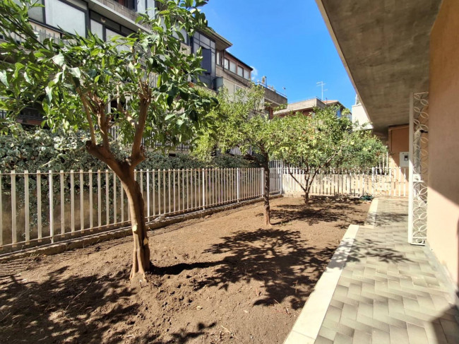 Appartamento con Giardino in vendita a Catania