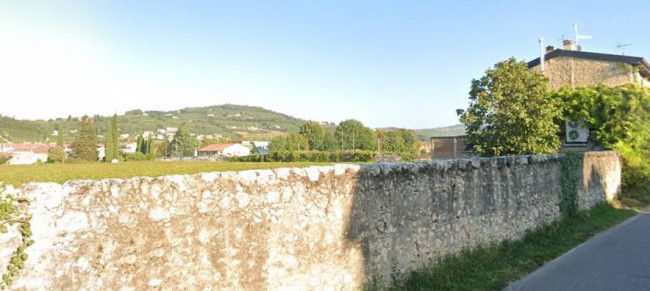 Rustico in vendita a Lavagno