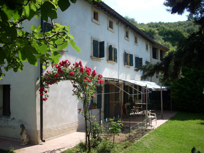 Casa singola in vendita a Illasi