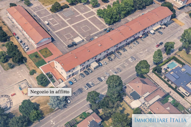 Locale commerciale in affitto a San Giovanni Lupatoto