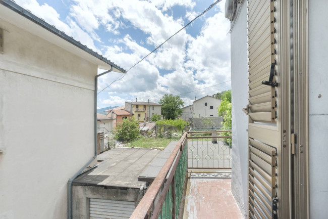 Casa semindipendente in vendita a Lama dei Peligni