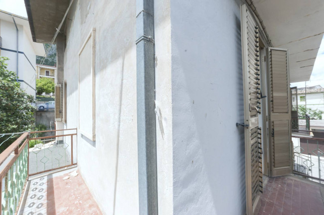 Casa semindipendente in vendita a Lama dei Peligni