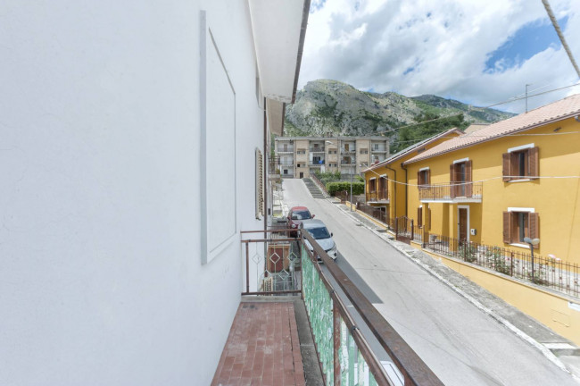 Casa semindipendente in vendita a Lama dei Peligni