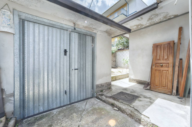 Casa semindipendente in vendita a Lama dei Peligni