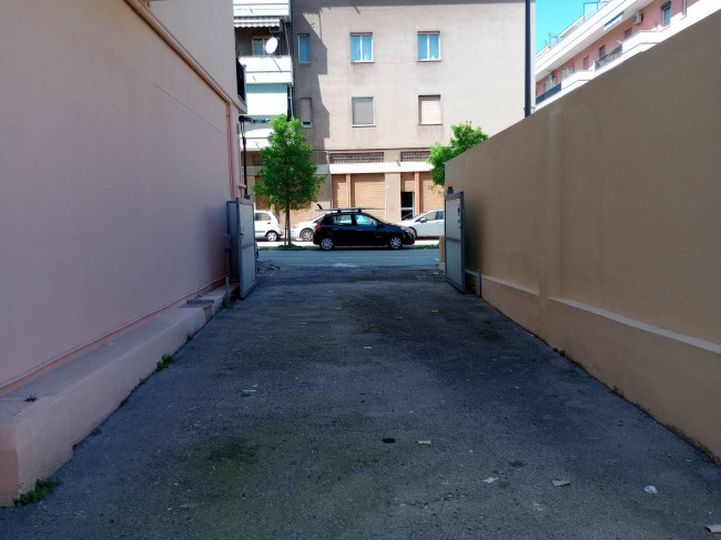 Magazzino in vendita a Pescara