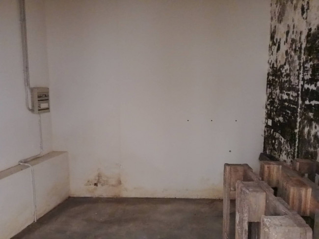 Magazzino in vendita a Pescara