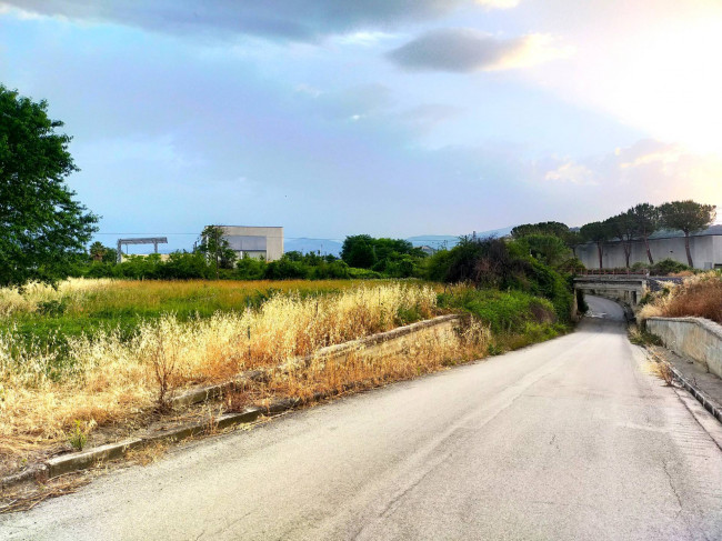 Terreno Industriale in vendita a Manoppello