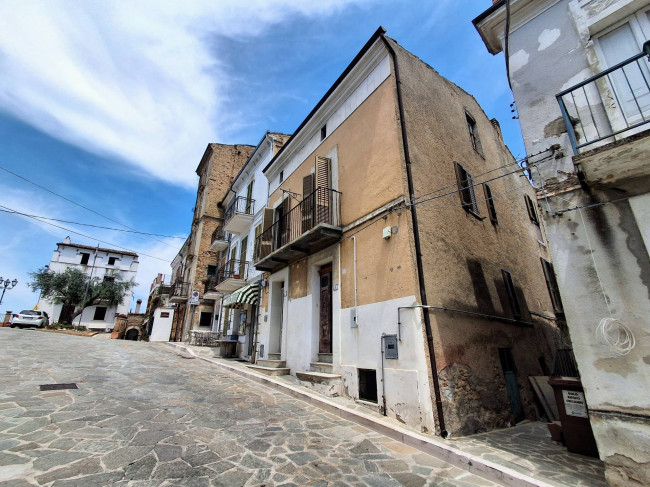Casa semindipendente in vendita a Ari