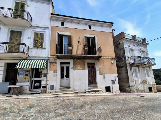Casa semindipendente in vendita a Ari