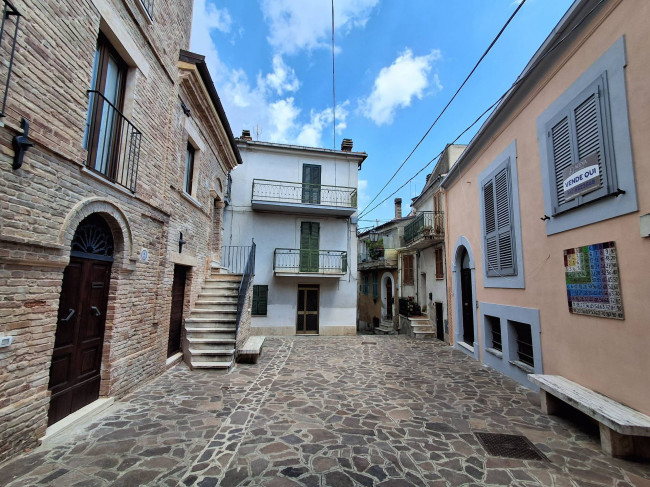 Appartamento in vendita a Collecorvino