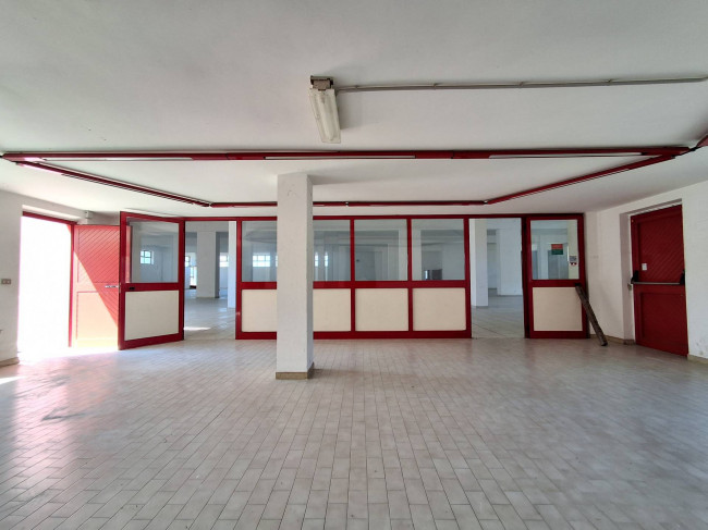 Locale commerciale in vendita a Chieti