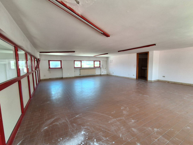 Locale commerciale in vendita a Chieti