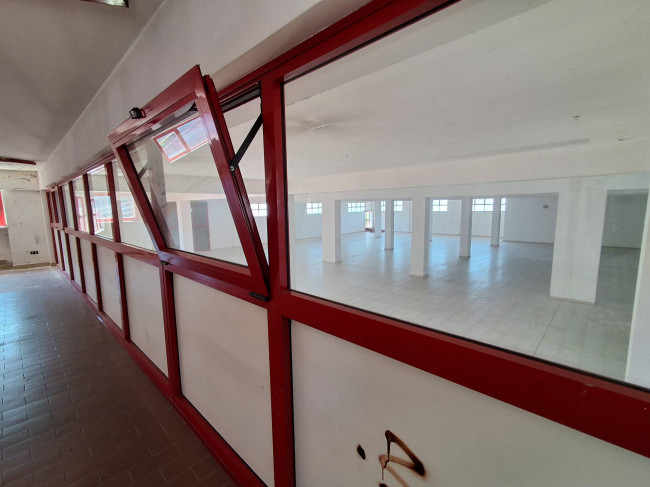 Locale commerciale in vendita a Chieti