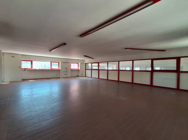Locale commerciale in vendita a Chieti