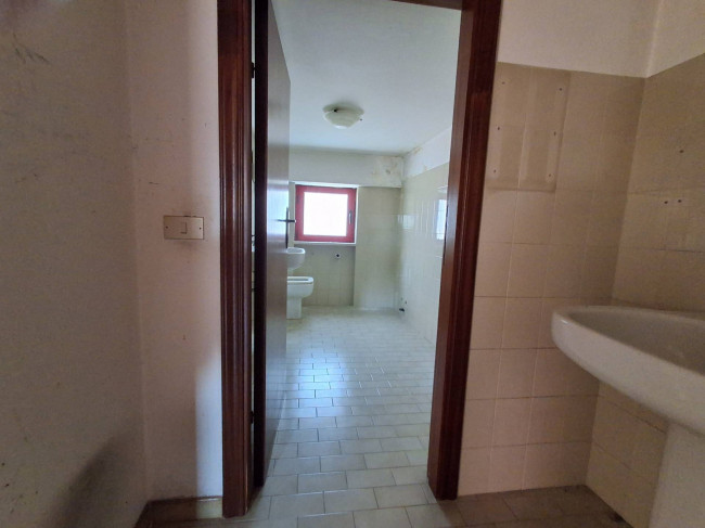 Locale commerciale in vendita a Chieti