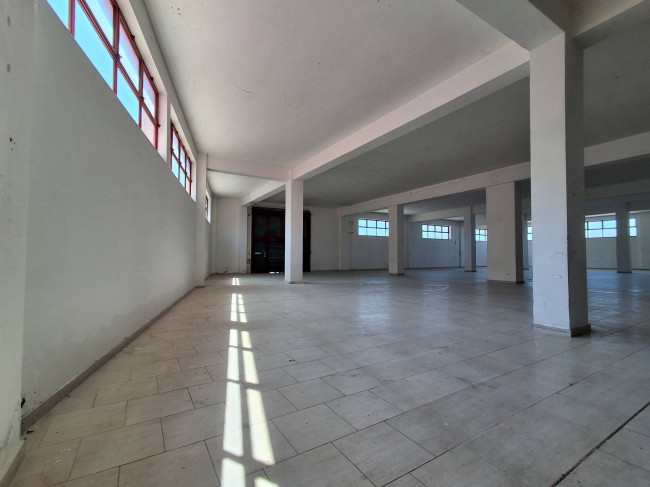 Locale commerciale in vendita a Chieti