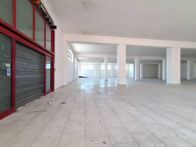 Locale commerciale in vendita a Chieti