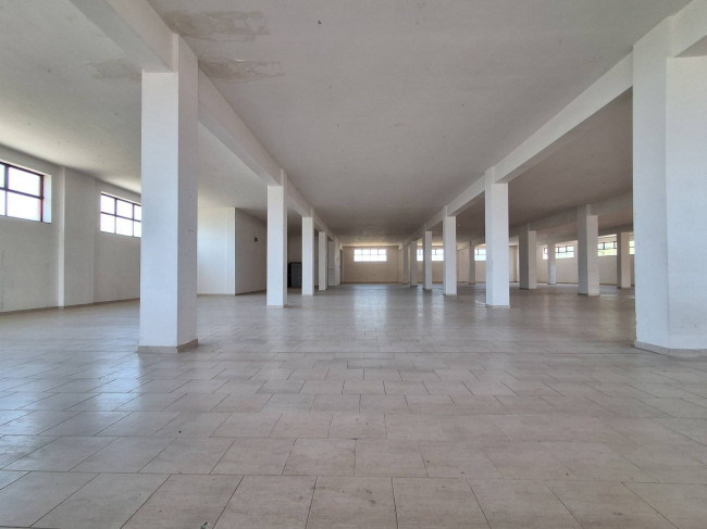 Locale commerciale in vendita a Chieti