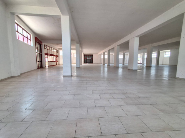 Locale commerciale in vendita a Chieti
