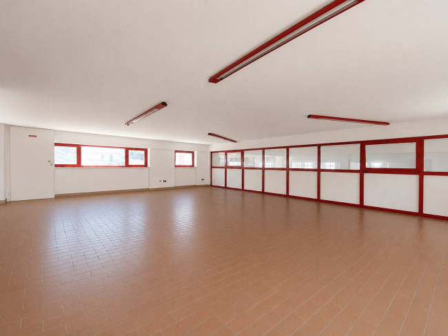 Locale commerciale in vendita a Chieti