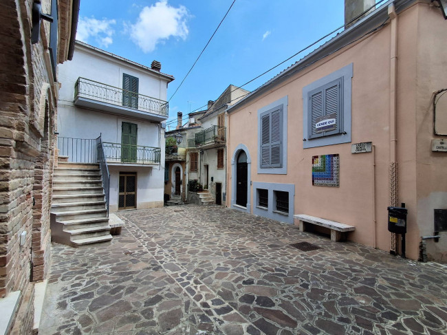 Appartamento in vendita a Collecorvino
