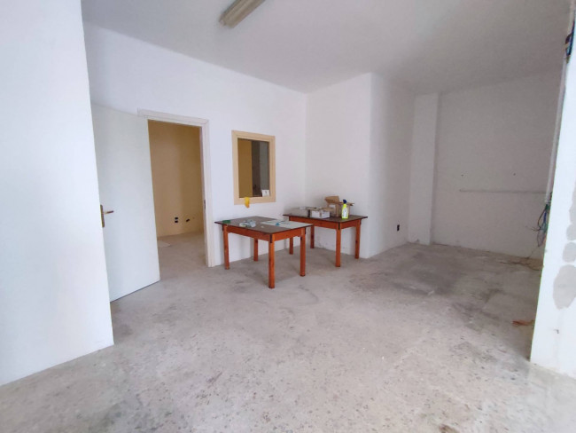 Locale commerciale in vendita a Alezio