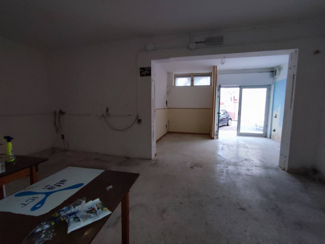 Locale commerciale in vendita a Alezio