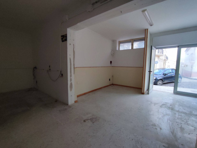 Locale commerciale in vendita a Alezio