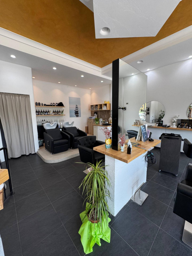 Attività commerciale in vendita a Alezio