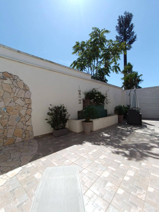 Attività commerciale in vendita a Gallipoli