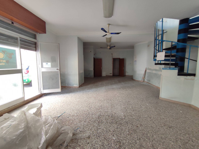 Locale commerciale in affitto a Gallipoli