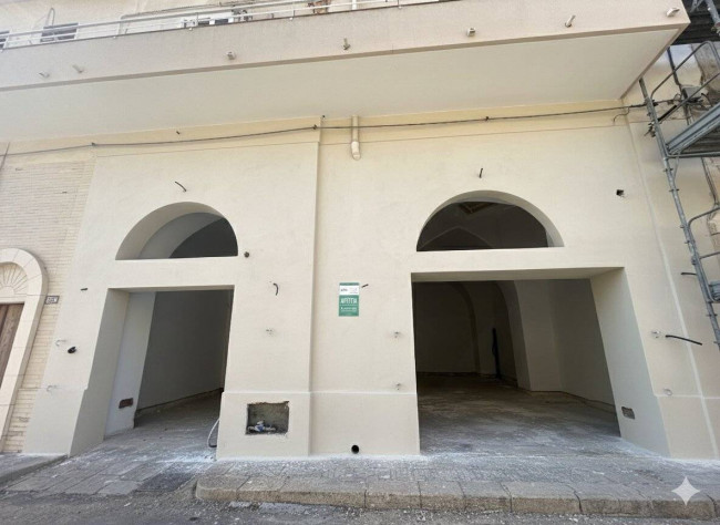 Locale commerciale in affitto a Gallipoli