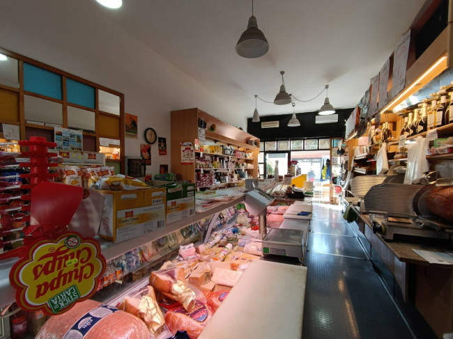 Locale commerciale in vendita a Gallipoli