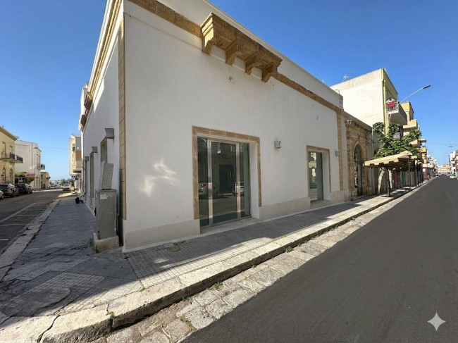 Locale commerciale in vendita a Gallipoli