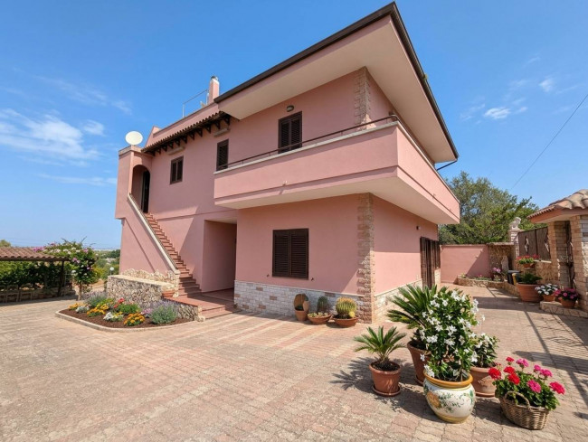 Single House for sale in Gallipoli
