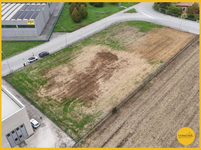 Terreno edificabile in vendita a Molinella