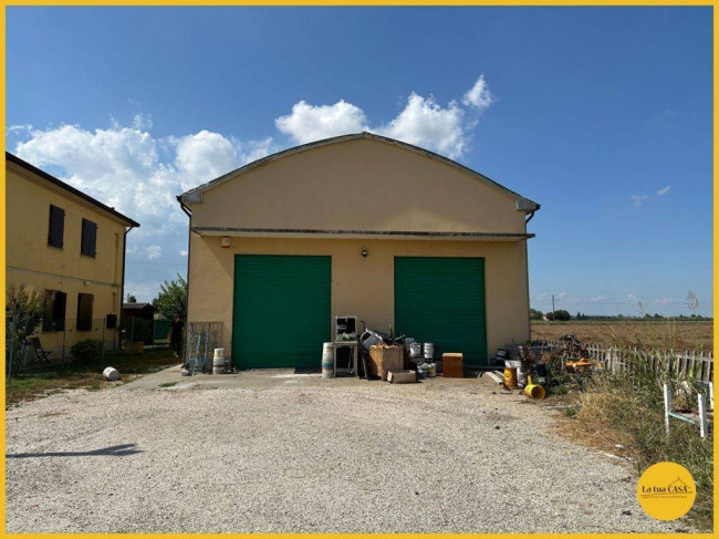 Capannone in vendita a Molinella