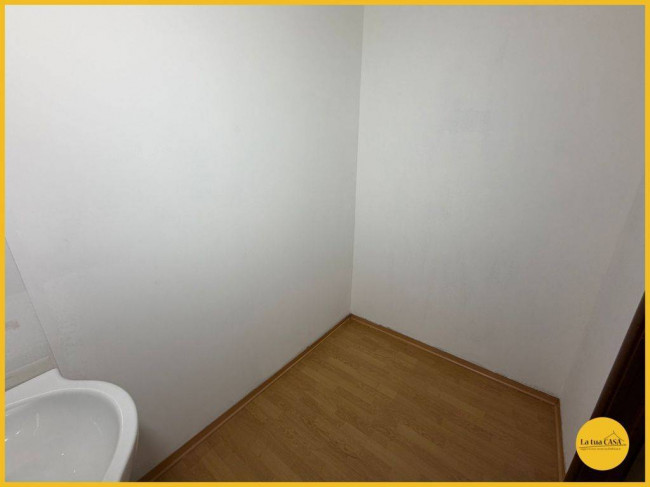 Locale commerciale in affitto a Molinella