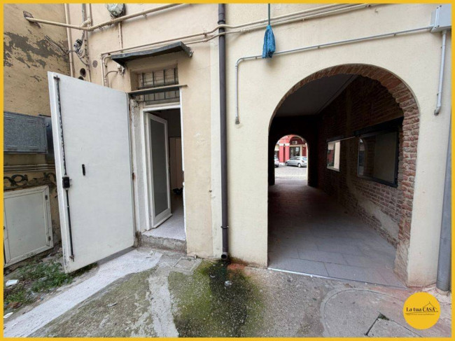 Locale commerciale in affitto a Molinella