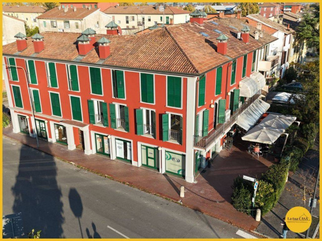 Locale commerciale in affitto a Molinella