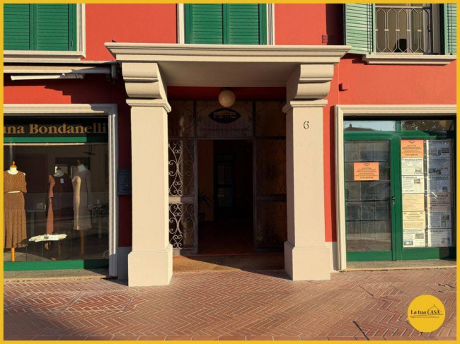 Locale commerciale in affitto a Molinella