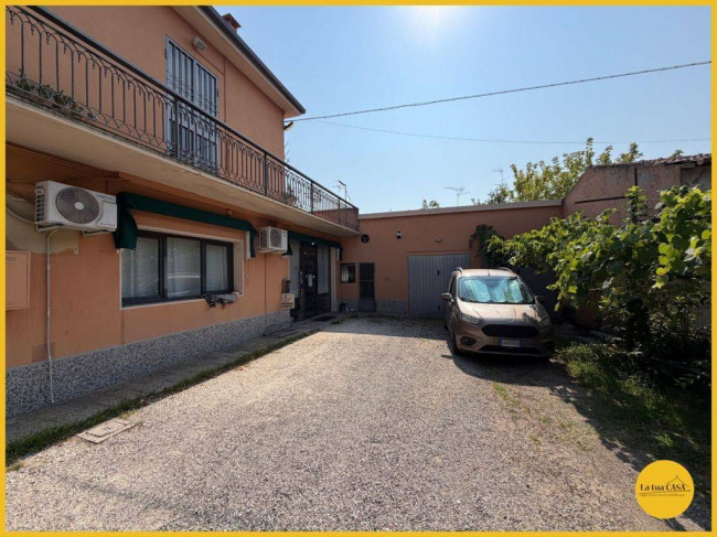 Locale Commerciale in vendita a Molinella
