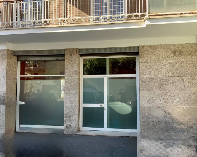 Locale commerciale in vendita a Roma
