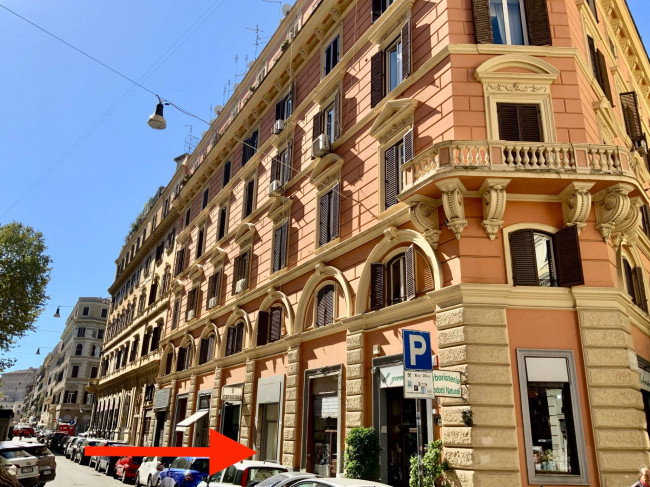 Locale commerciale in vendita a Roma