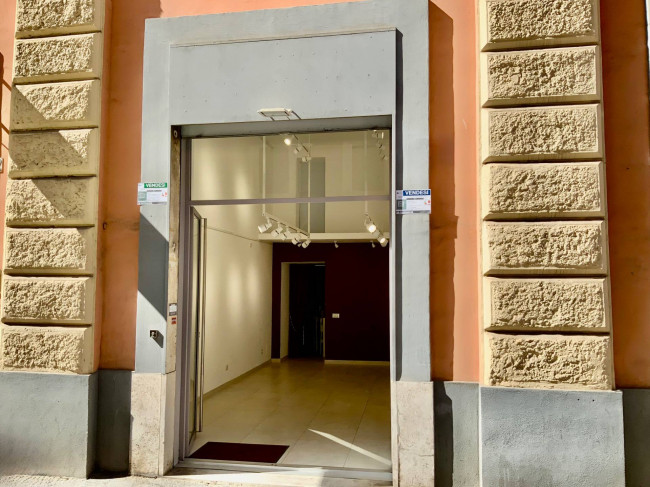 Locale commerciale in vendita a Roma