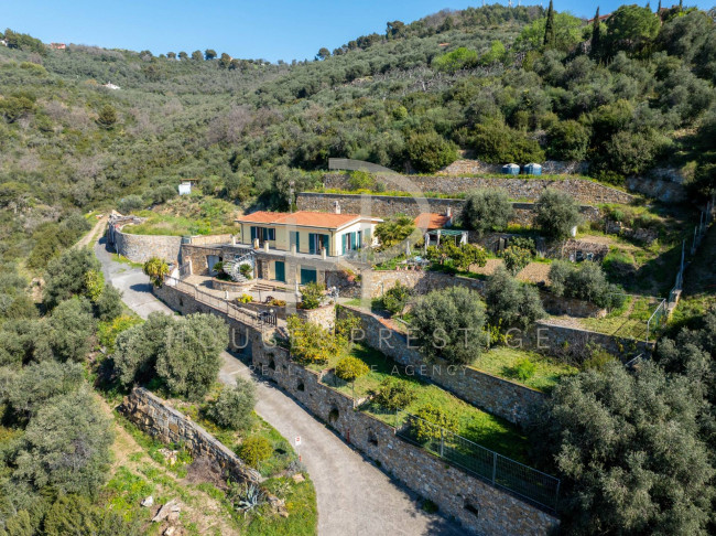 Villa in vendita a Imperia