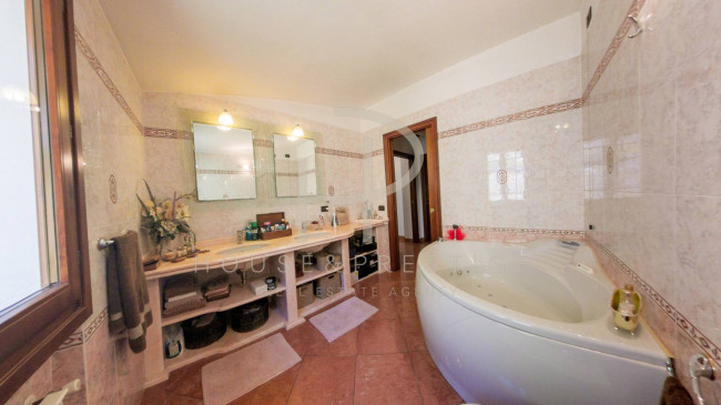 Villa in vendita a Imperia