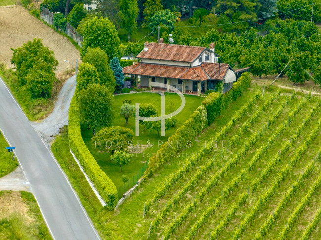 Villa in vendita a Cherasco